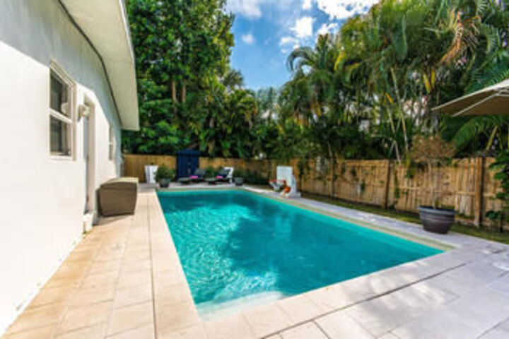 Pool 389 of 524