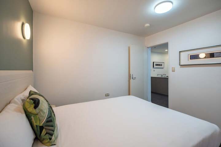 Room 5 of 48