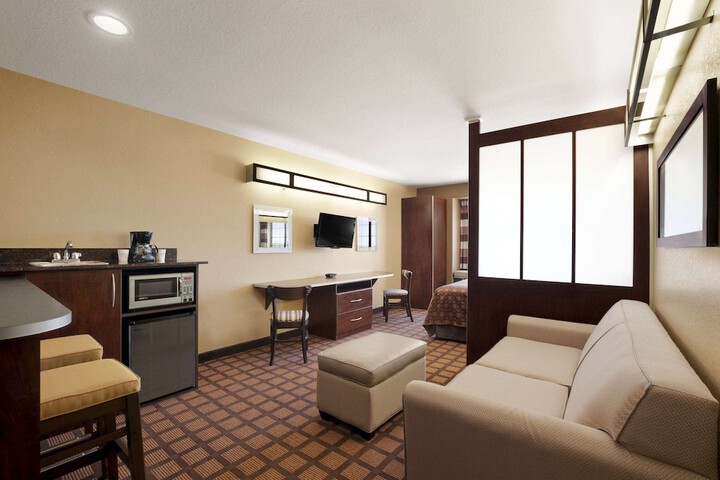 Room 12 of 23