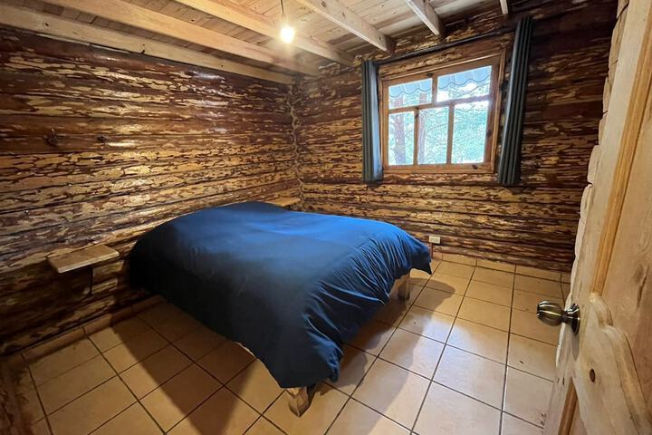 Room 14 of 80