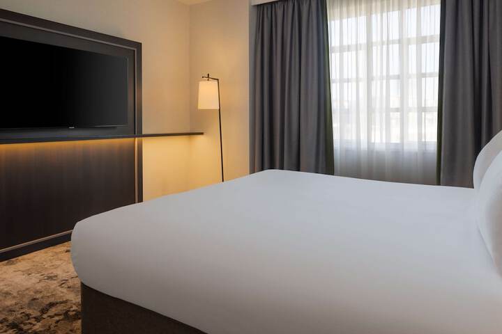 Room 20 of 177
