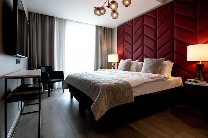 Room 6 of 82