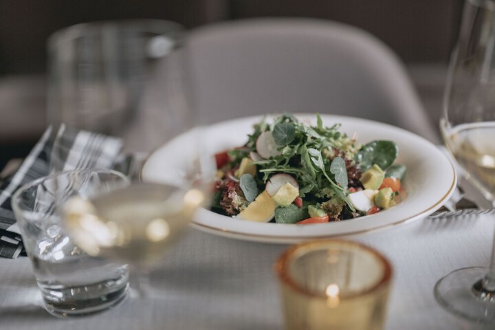 Dining 44 of 61