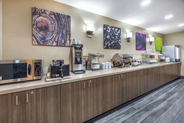 Breakfast area