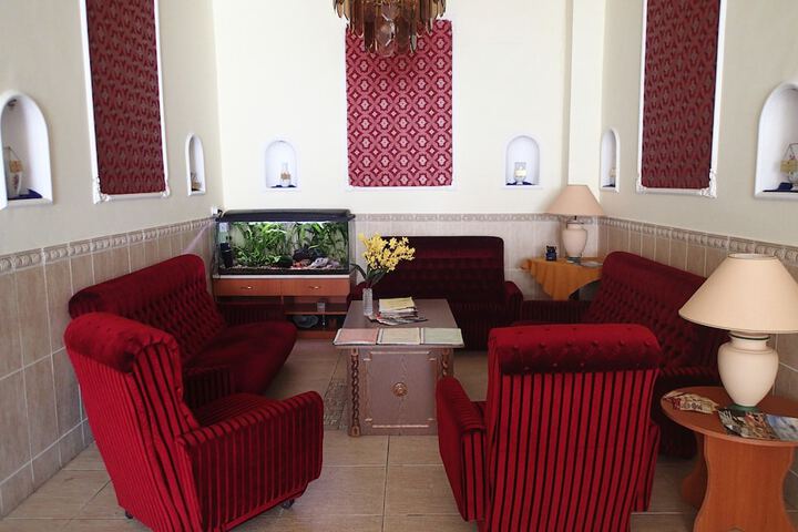 Guest Lobby