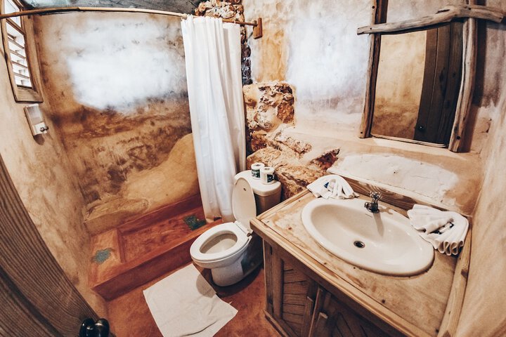 Room 28 of 62