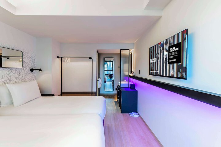 Room 29 of 66