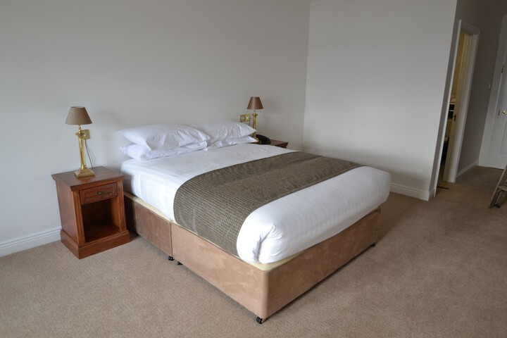 Room 7 of 30