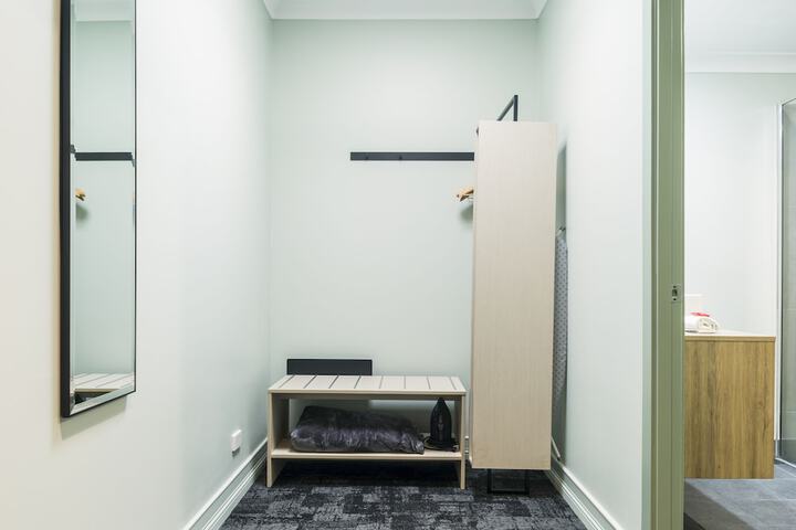 Room 17 of 43