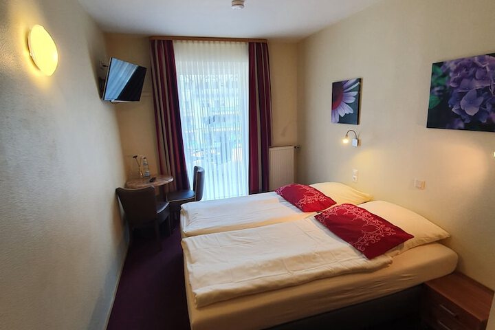 Room 21 of 46