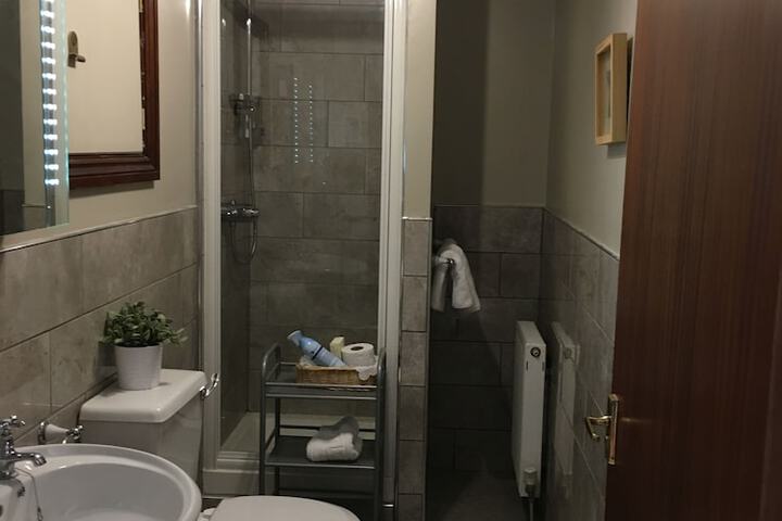 Room 25 of 46