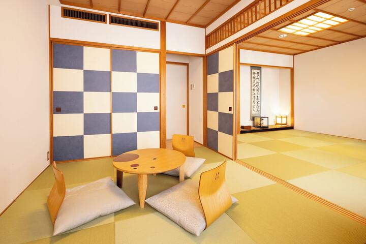 Room 14 of 66