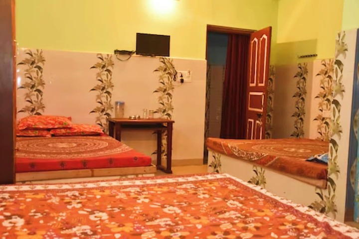 Room 14 of 18