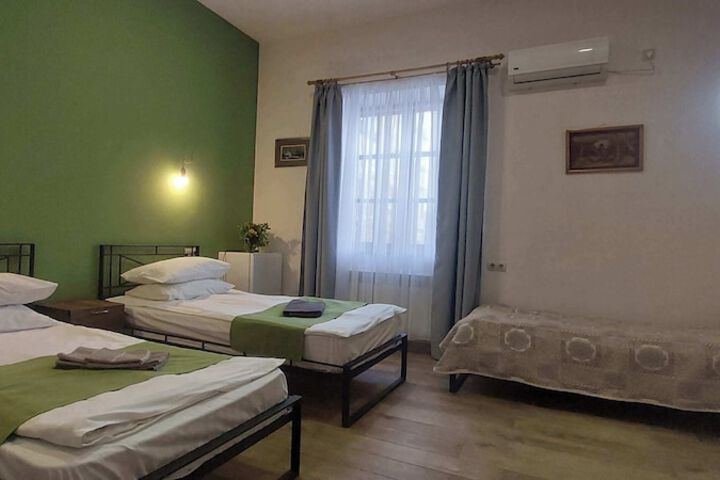 Room 9 of 57