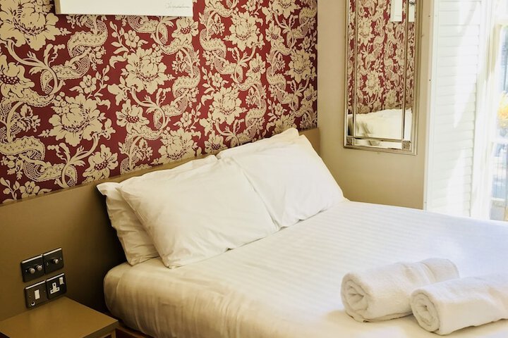 Room 5 of 71