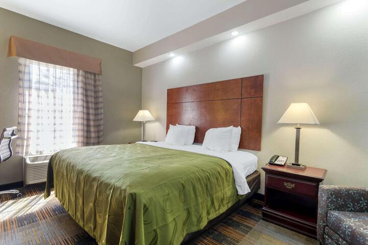 1 King Bed (18 of 18)