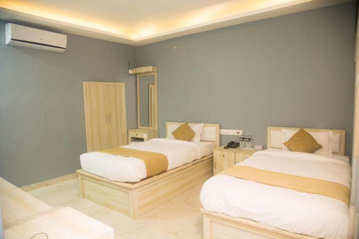 Room 2 of 19