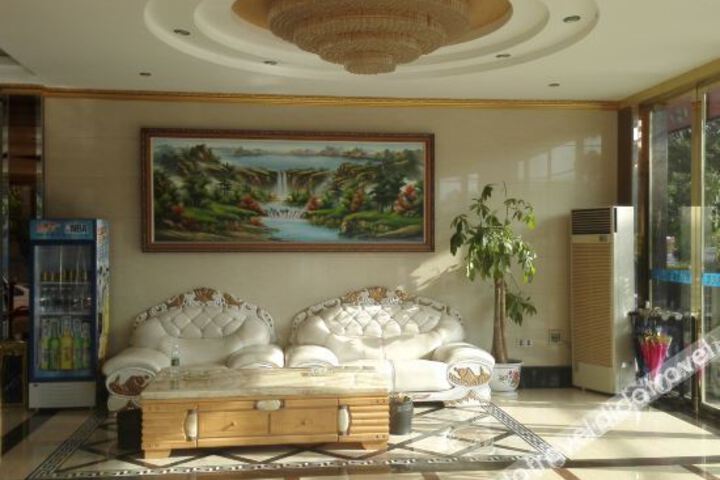Hotel Interior 6 of 21
