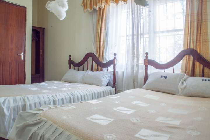 Room 3 of 34