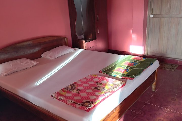 Room 8 of 35