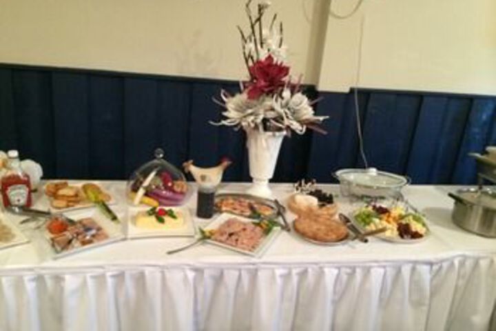 Dining 5 of 22