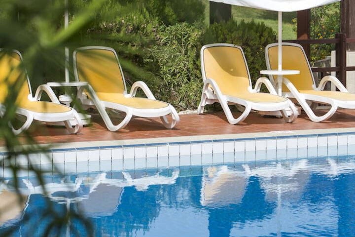 Pool Hotel