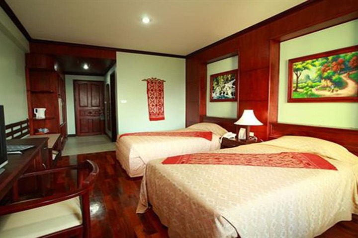 Room 8 of 31