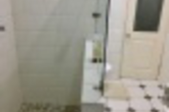 Room 40 of 216
