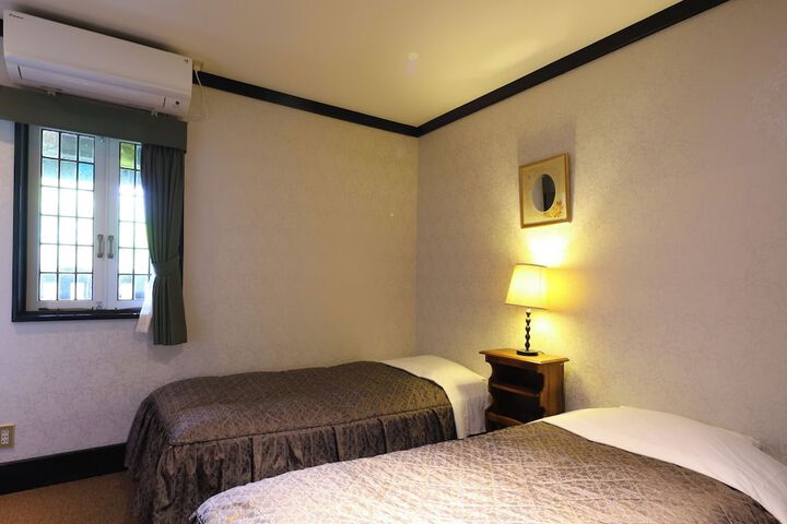 Room 20 of 96