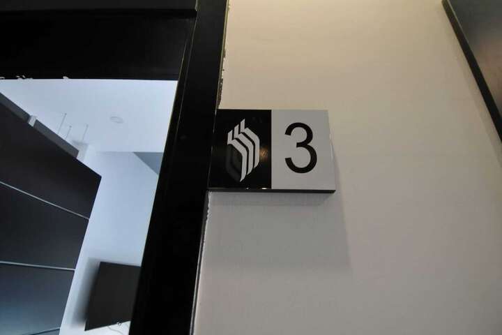 Room 10 of 36