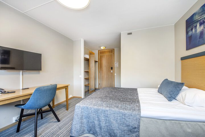 Room 7 of 78