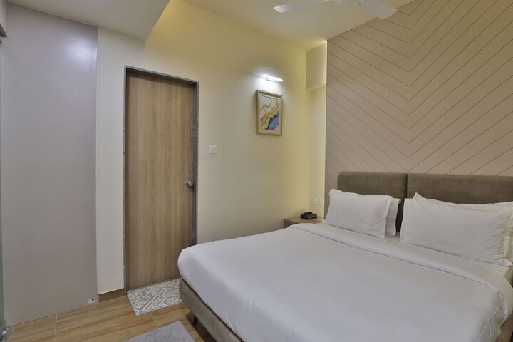 Room 17 of 51