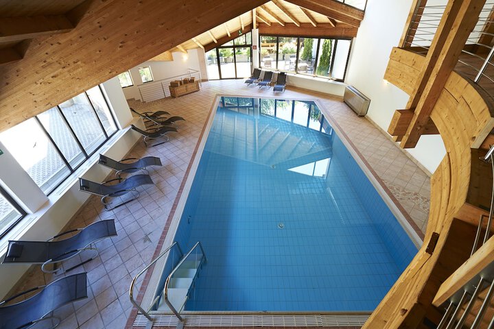 Pool 26 of 44