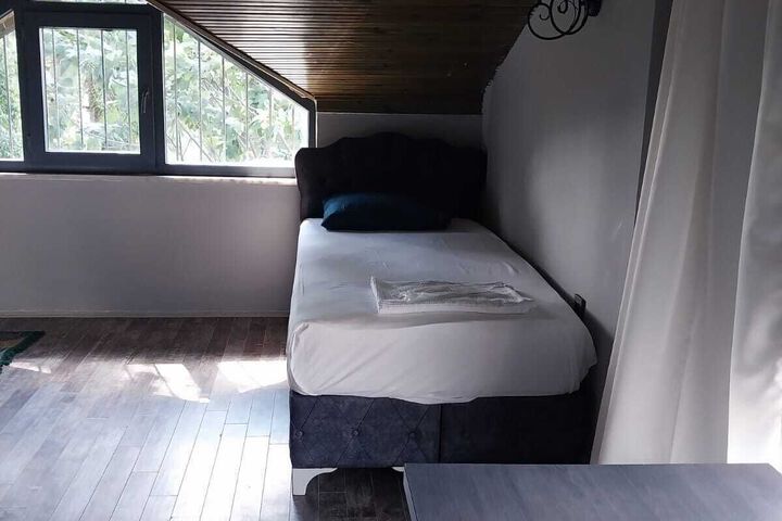 Room 14 of 21