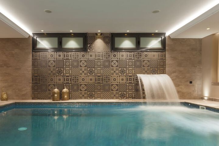 Pool 34 of 94