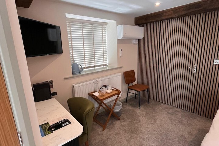 Room 20 of 65