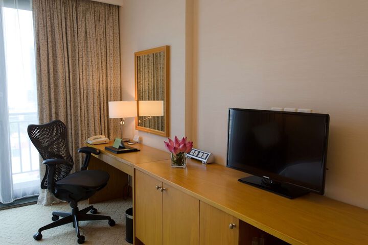 Room 14 of 66