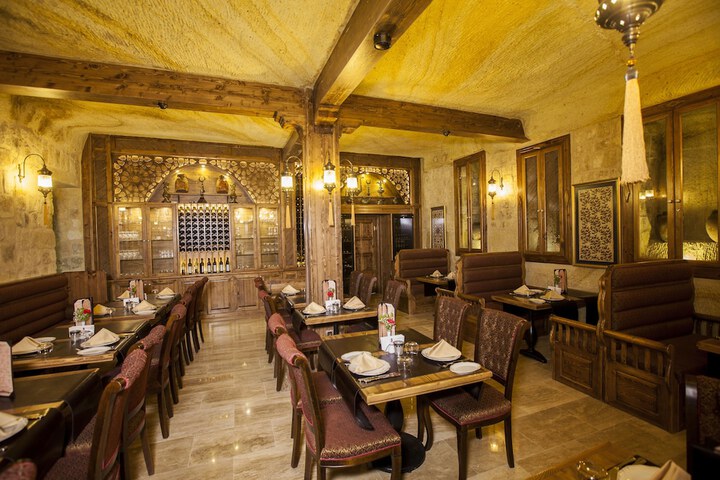 Dining 208 of 238