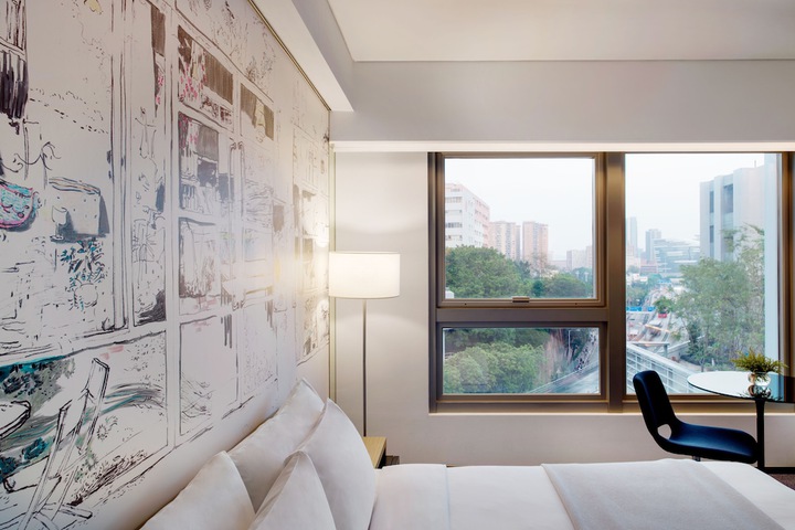 Room 21 of 82
