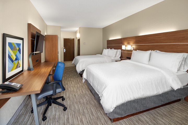 Room 12 of 37