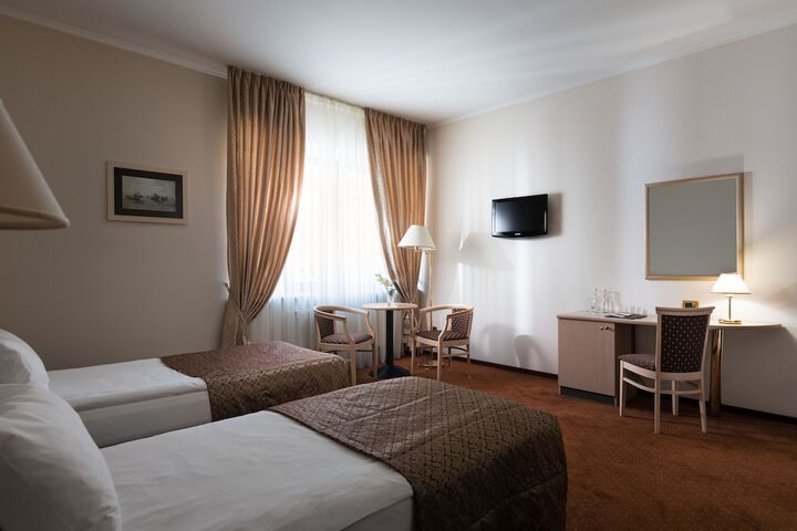 Room 13 of 60