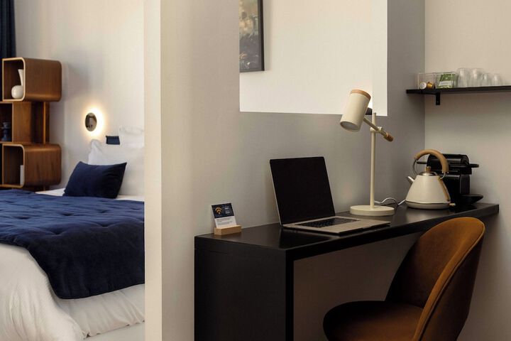 Room 18 of 50