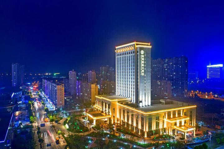 Exterior of Binhai Jinling International Hotel