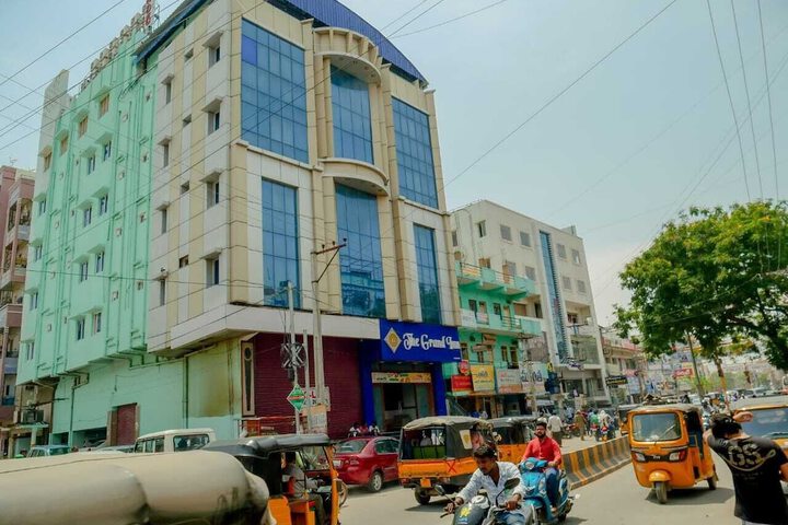 NAVEED RESIDENCY