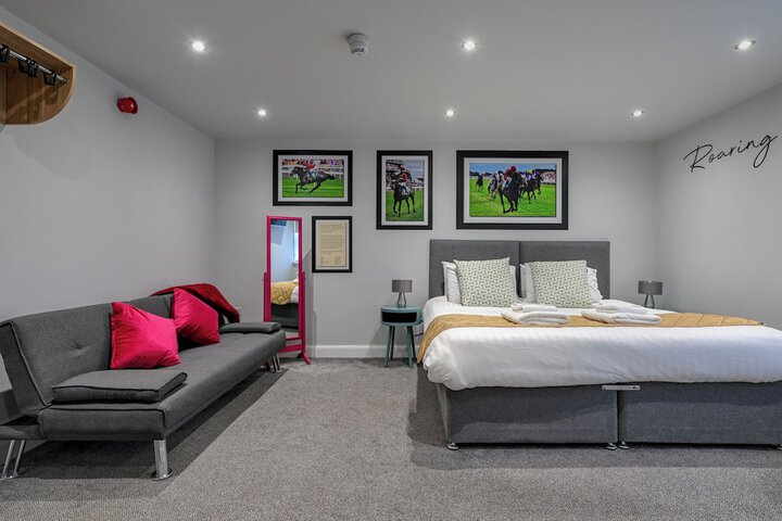 Room 3 of 35