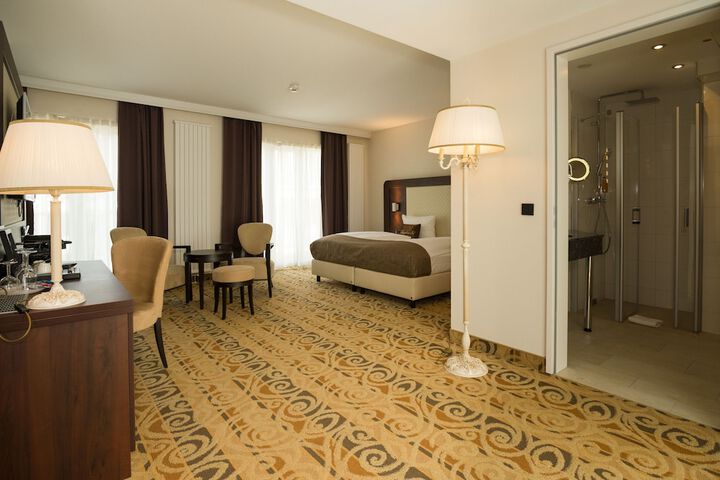 Room 20 of 49