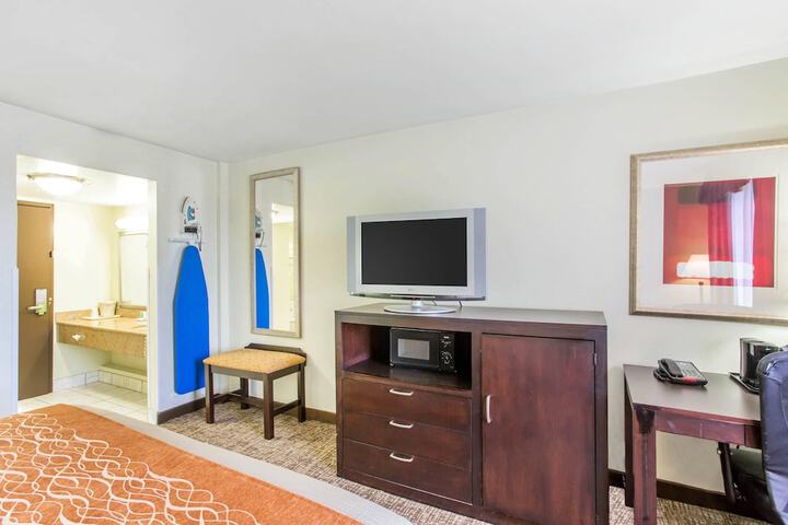 Room 25 of 56