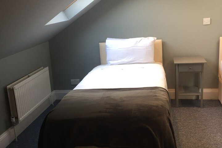 Room 74 of 283