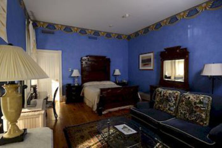 Room 9 of 15