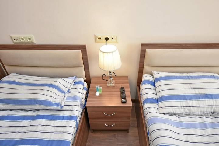 Room 44 of 101